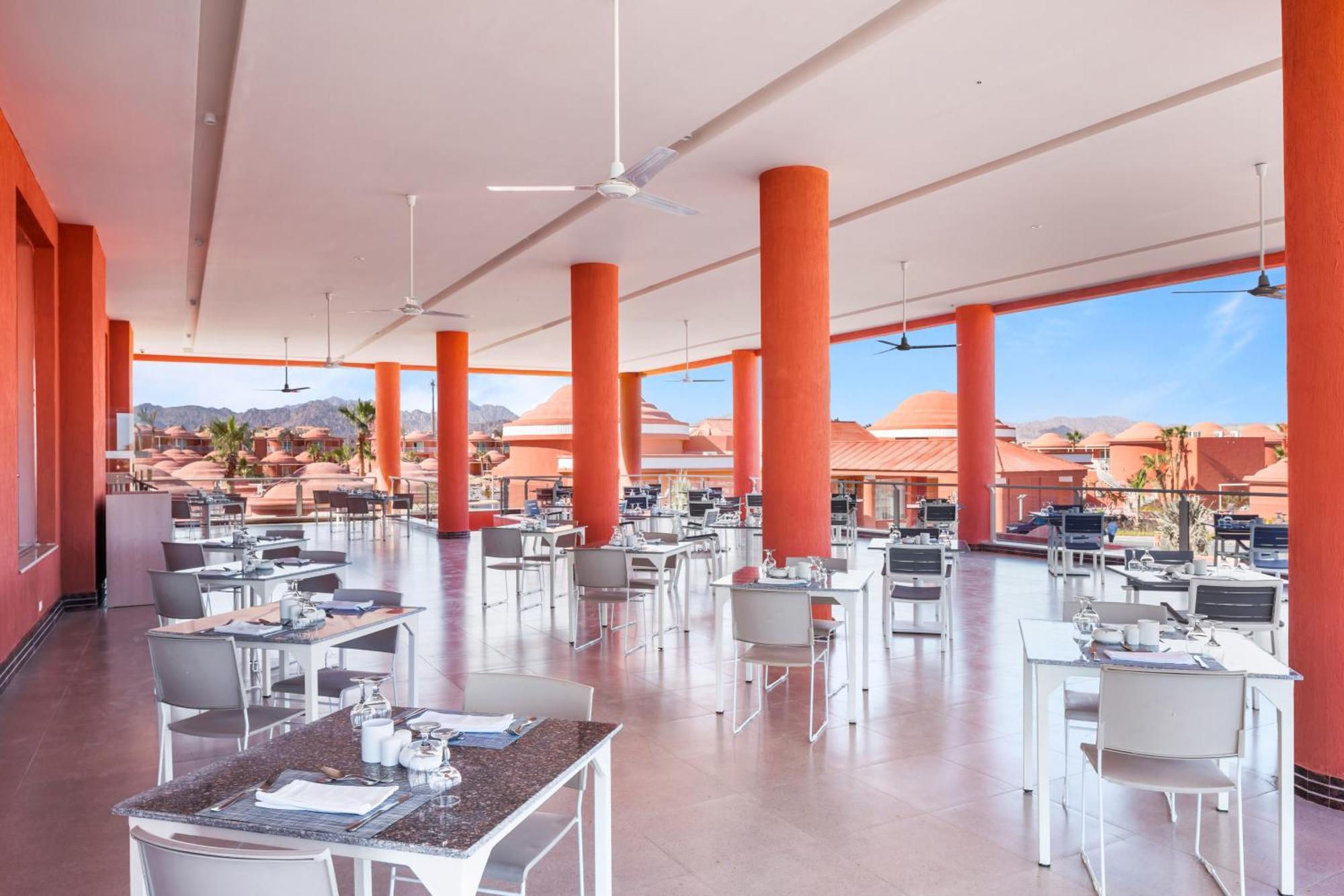 Pickalbatros Laguna Club Resort Sharm El Sheikh Exterior foto Restaurant at the hotel