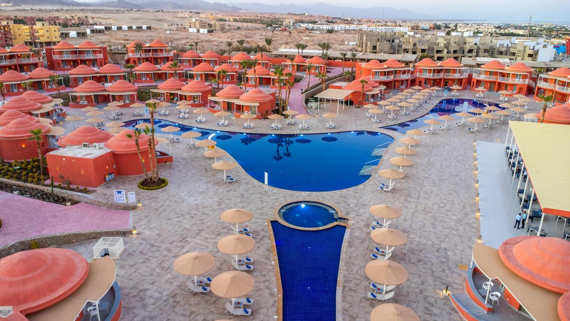 Pickalbatros Laguna Club Resort Sharm El Sheikh Exterior foto Aerial view of the resort