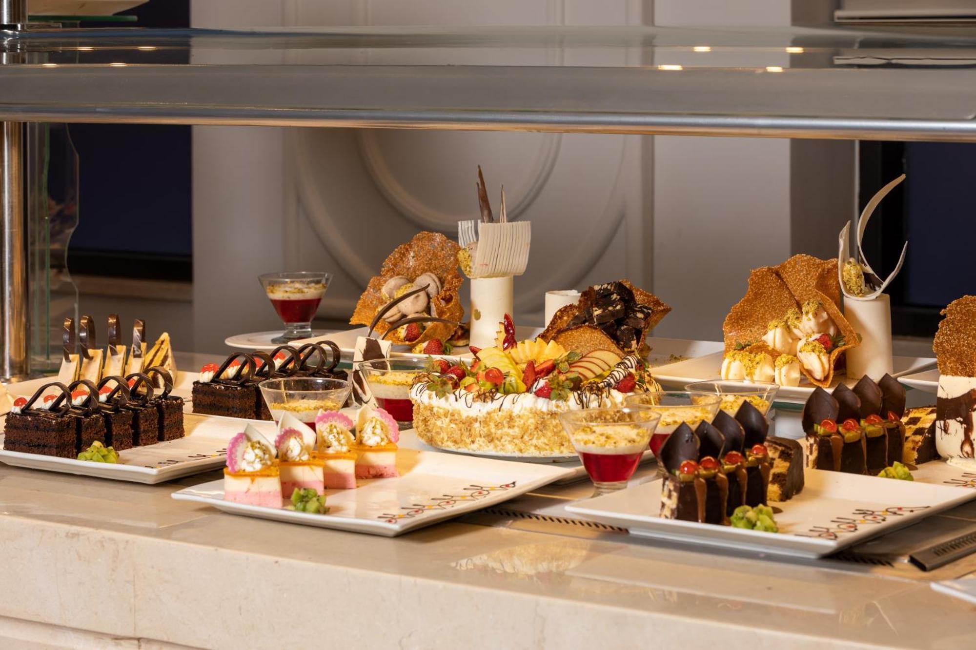 Pickalbatros Laguna Club Resort Sharm El Sheikh Exterior foto A dessert buffet